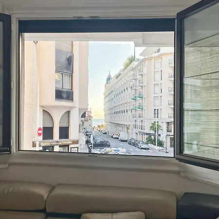 شقة Luxurious 3-bedroom In Heart Of