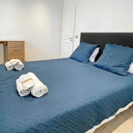 Luxurious 3-bedroom In Heart Of شقة كان