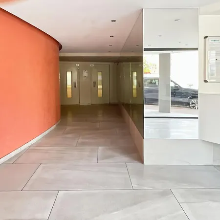 شقة Luxurious 3-bedroom In Heart Of *