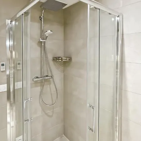 Luxurious 3-bedroom In Heart Of شقة كان
